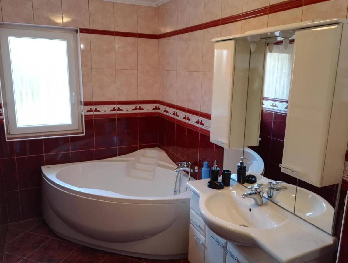 Risika Apartmani エクステリア 写真