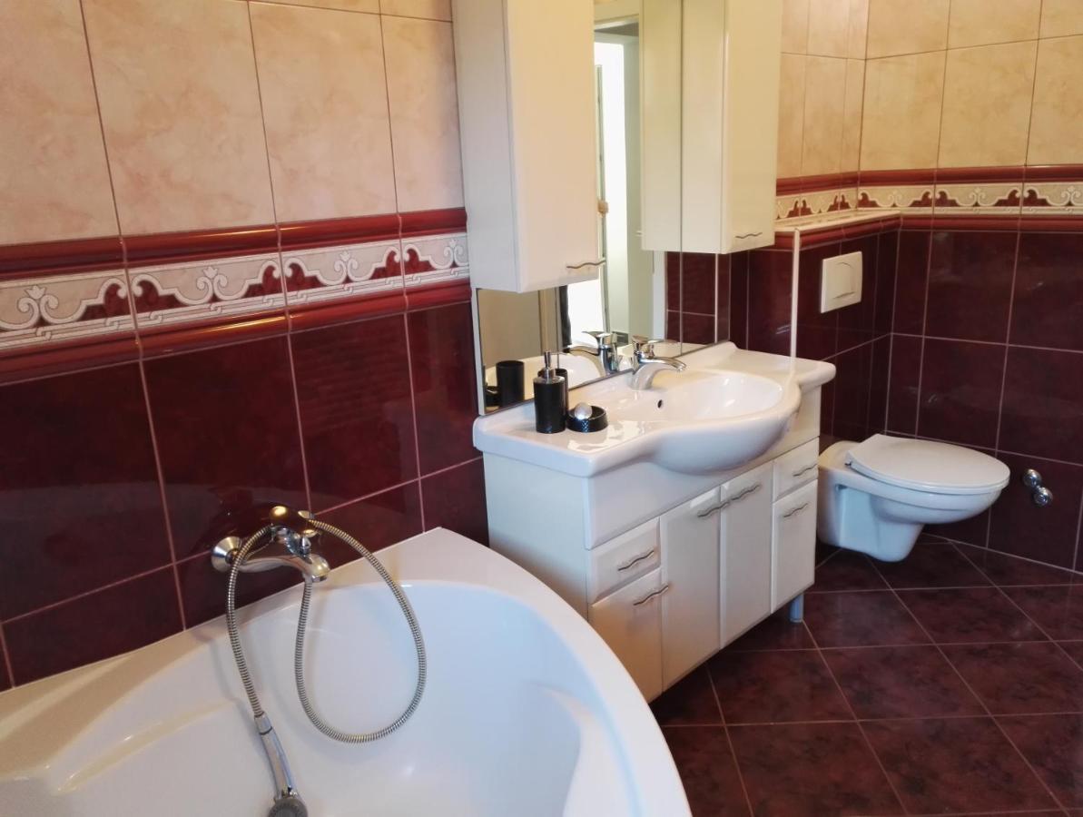 Risika Apartmani エクステリア 写真