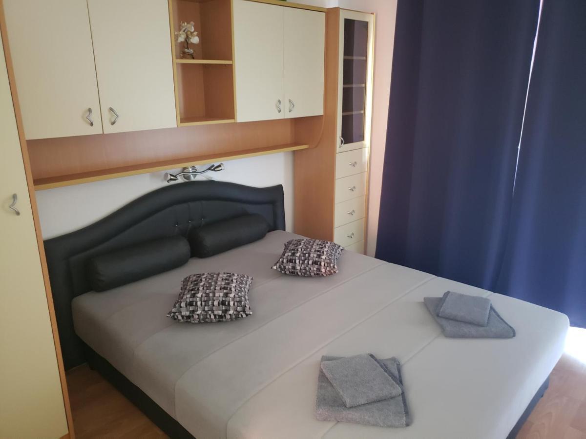 Risika Apartmani エクステリア 写真